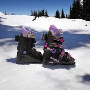 Tecnica TC3 AVS Womens Ski Boots Size 6.5 Mondo 24.5 Black Purple Winter Heat +